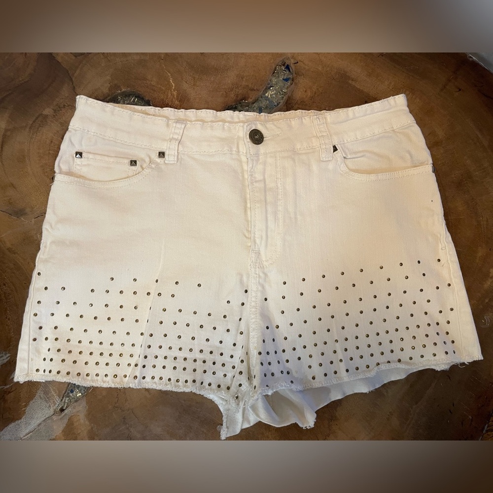 White denim high rise jean shorts with studs